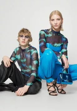 YOURTURN Unisex - Long Sleeved Top - Black -Yourturn Shop af1297db590c430aa425802422e2e4d7 scaled