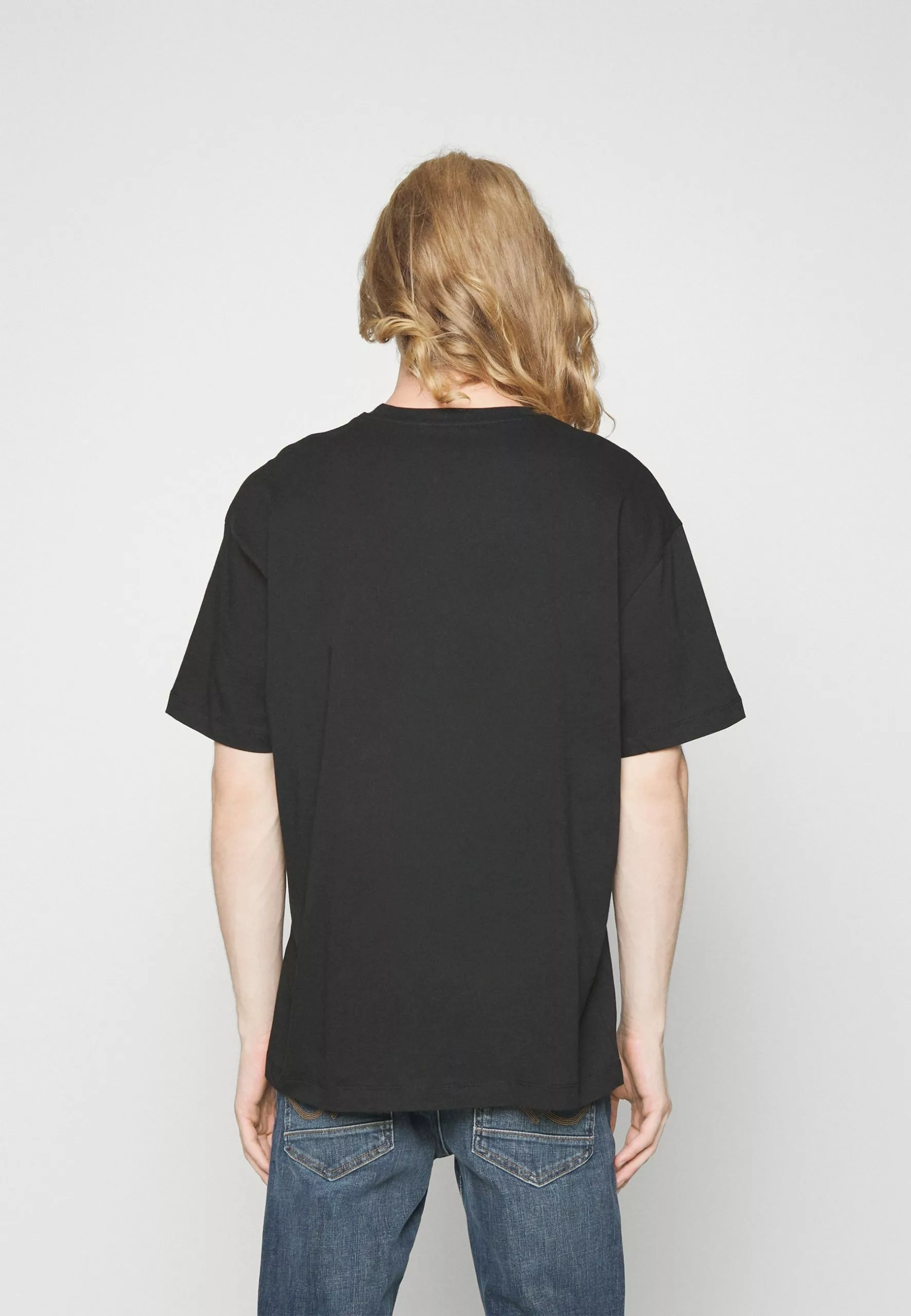 YOURTURN Unisex - Print T-Shirt - Black 3 YOURTURN Unisex - Print T-Shirt - Black - Image 3