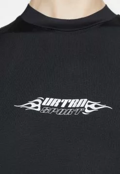 YOURTURN Unisex - Top - Black 11 YOURTURN Unisex - Top - Black -Yourturn Shop be9aaecd5cf8431298422d8515beb0c0 scaled