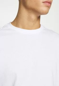 YOURTURN 3Pack Unisex - Basic T-Shirt - Black/Light Grey/White -Yourturn Shop c005be2fa4ee40e7af727e23e565ff1c scaled