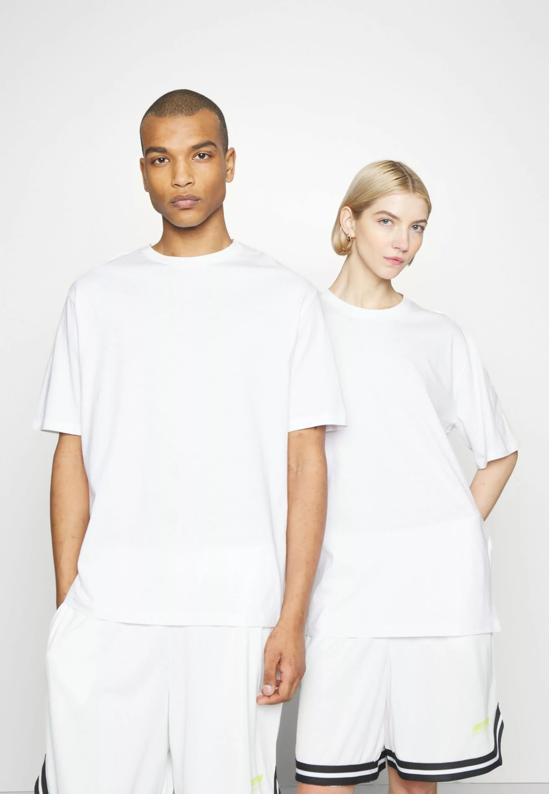 YOURTURN 3Pack Unisex - Basic T-Shirt - White/Mint/Black 4 YOURTURN 3Pack Unisex - Basic T-Shirt - White/Mint/Black - Image 4