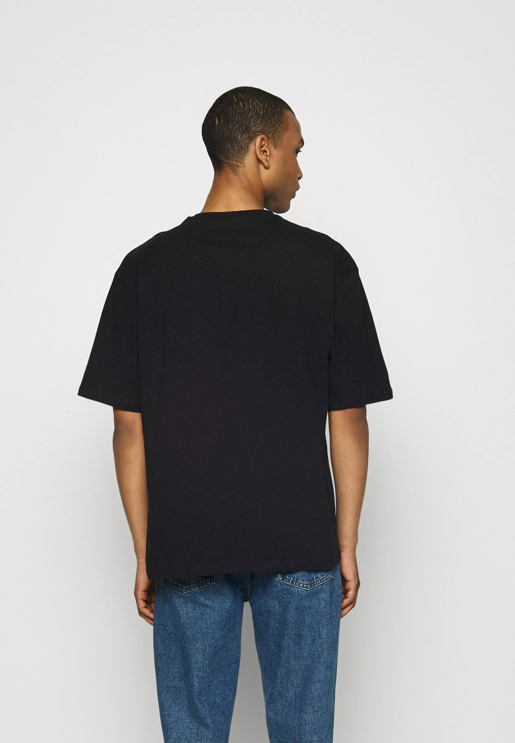 YOURTURN Unisex - Print T-Shirt - Black 3 YOURTURN Unisex - Print T-Shirt - Black - Image 3