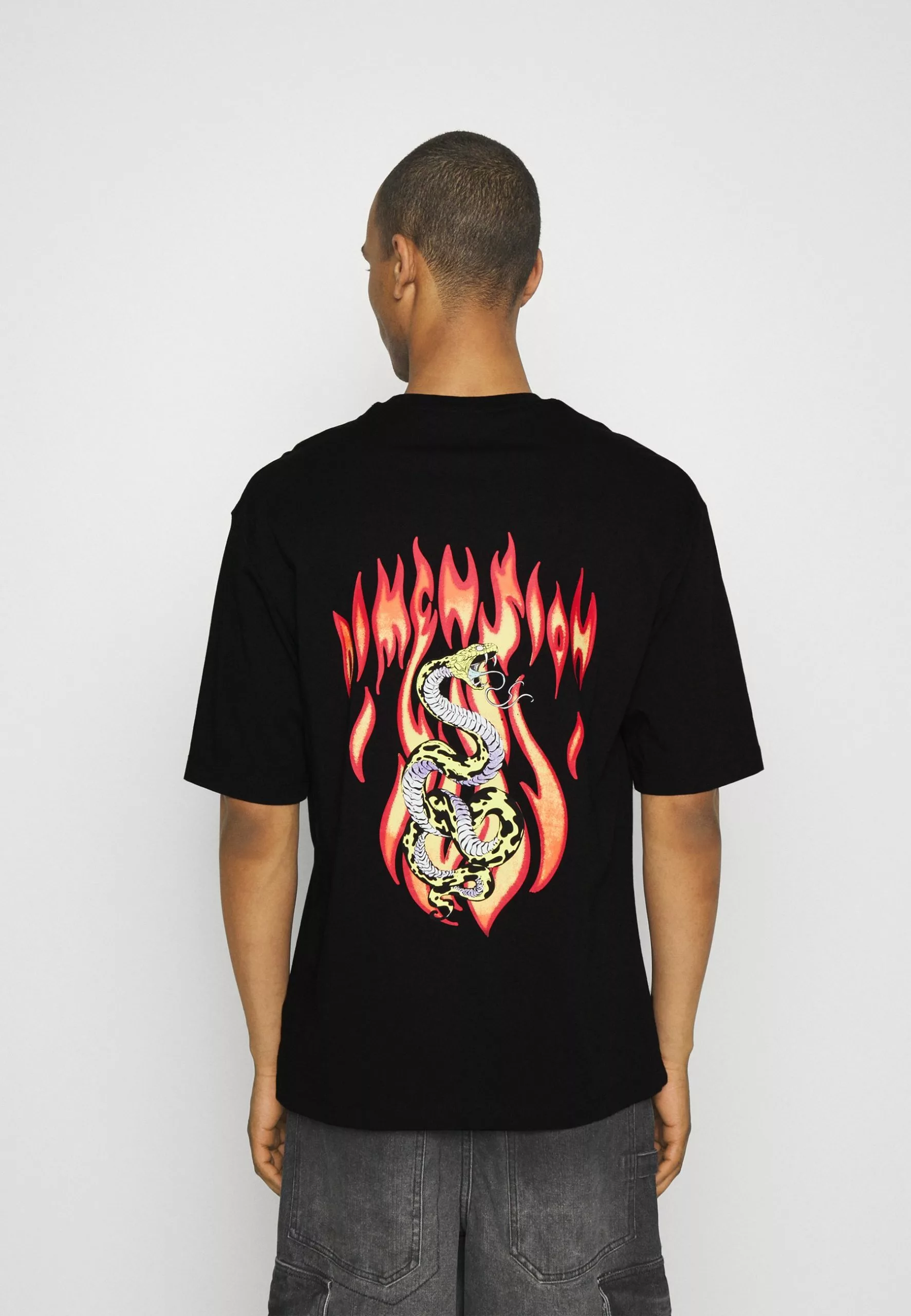 YOURTURN Unisex - Print T-Shirt - Black 1 YOURTURN Unisex - Print T-Shirt - Black