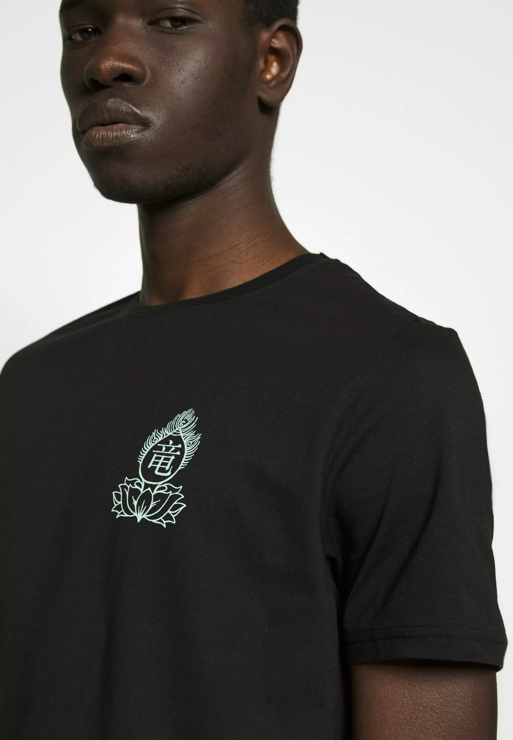 YOURTURN Unisex - Print T-Shirt - Black 6 YOURTURN Unisex - Print T-Shirt - Black - Image 6