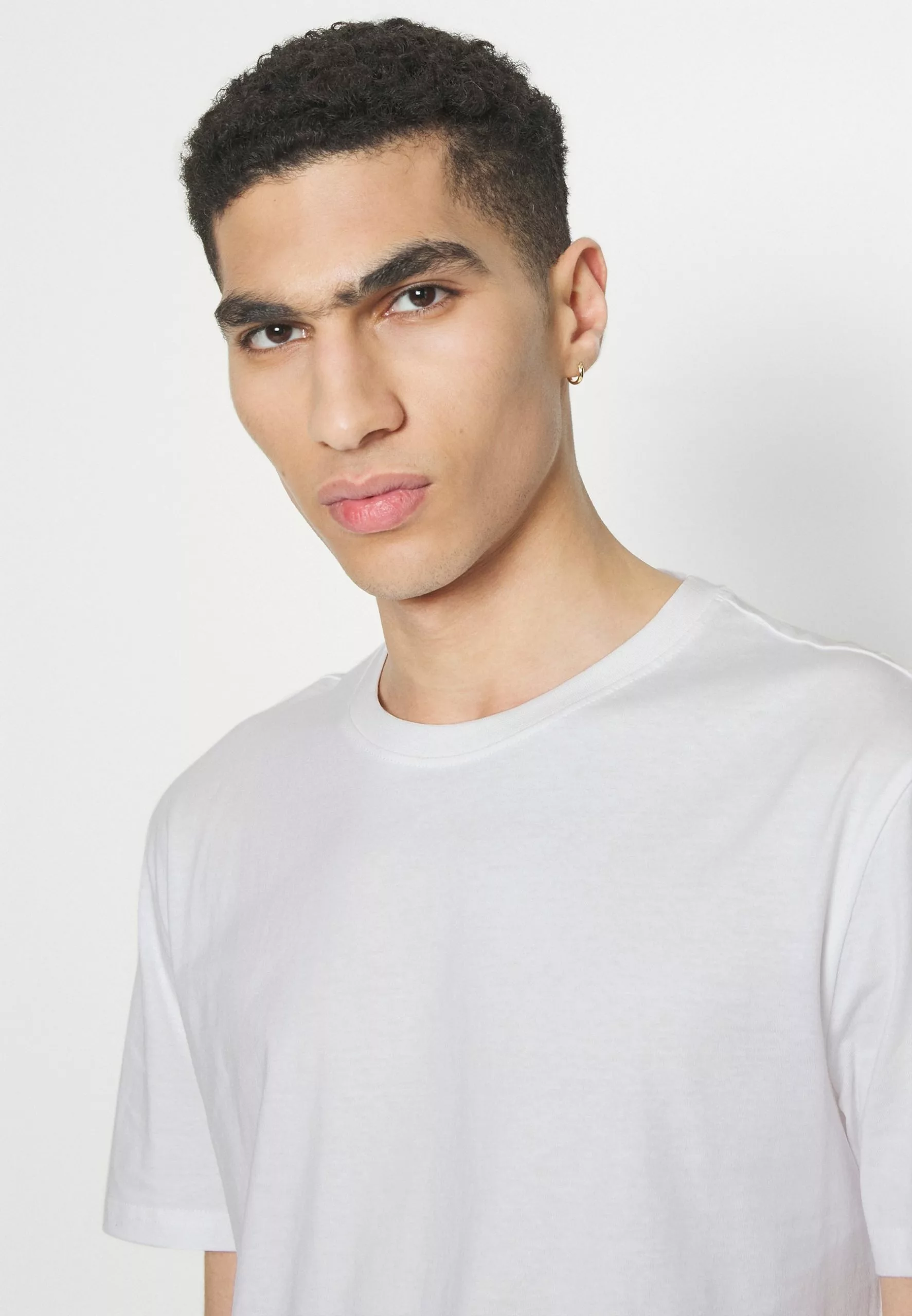 YOURTURN Unisex 5 Pack - Basic T-Shirt - White/Apricot/Light Blue 7 YOURTURN Unisex 5 Pack - Basic T-Shirt - White/Apricot/Light Blue - Image 7