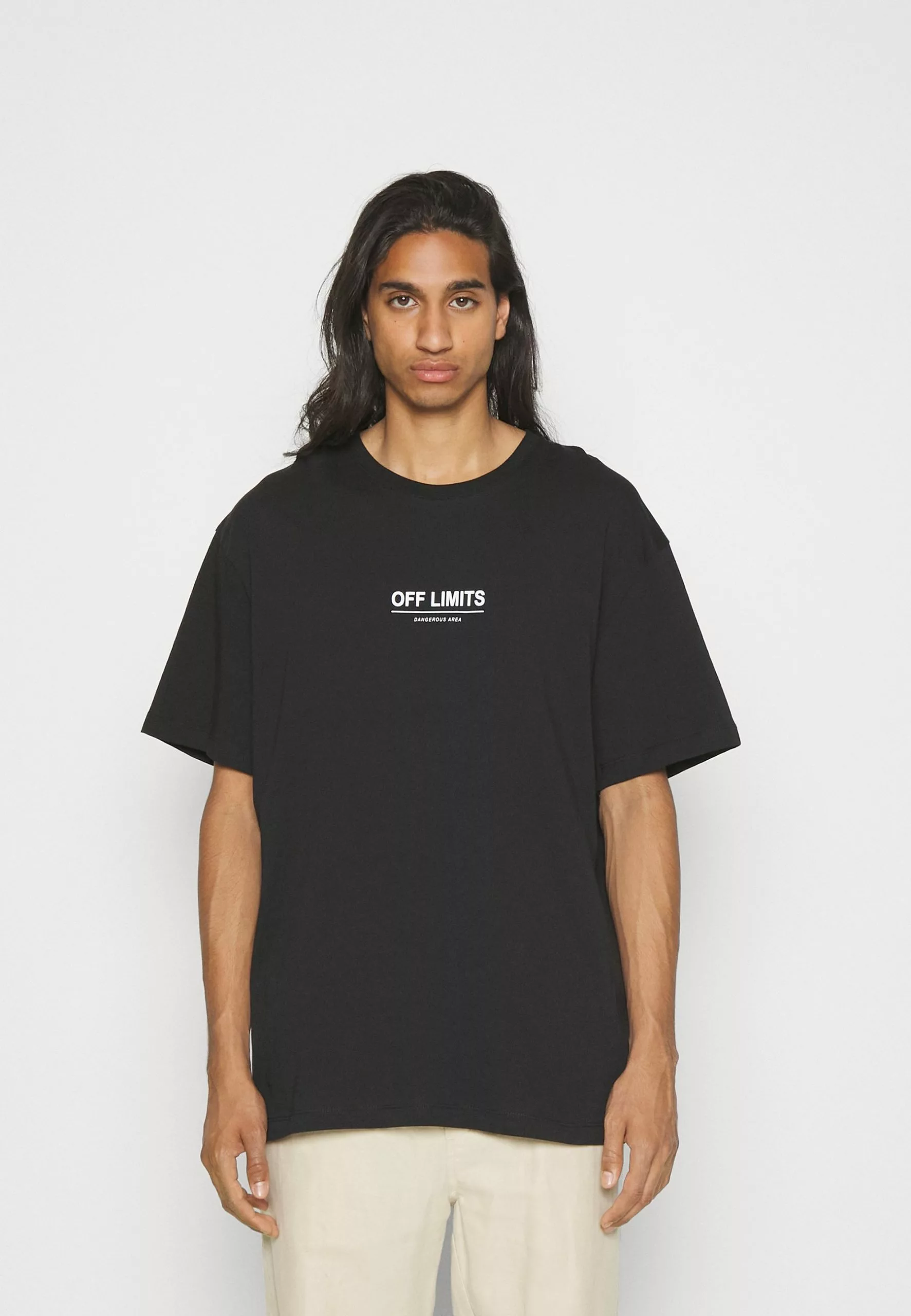 YOURTURN Unisex - Print T-Shirt - Black 1 YOURTURN Unisex - Print T-Shirt - Black