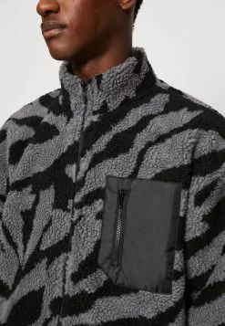 YOURTURN Unisex - Fleece Jacket - Grey 11 YOURTURN Unisex - Fleece Jacket - Grey -Yourturn Shop e22cc4c1616341af98da8e664ca12df5 scaled