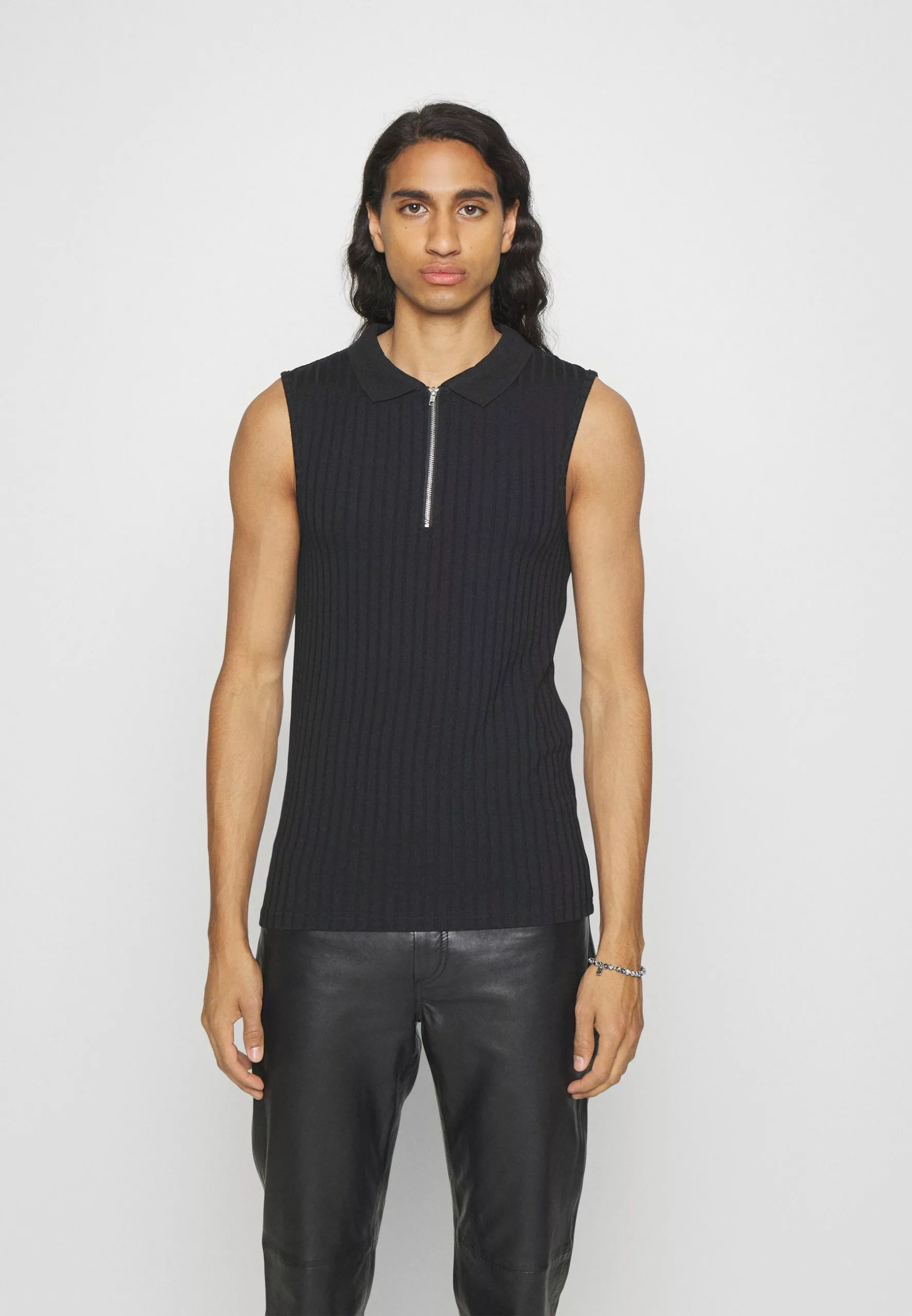 YOURTURN Unisex - Top - Black 1 YOURTURN Unisex - Top - Black