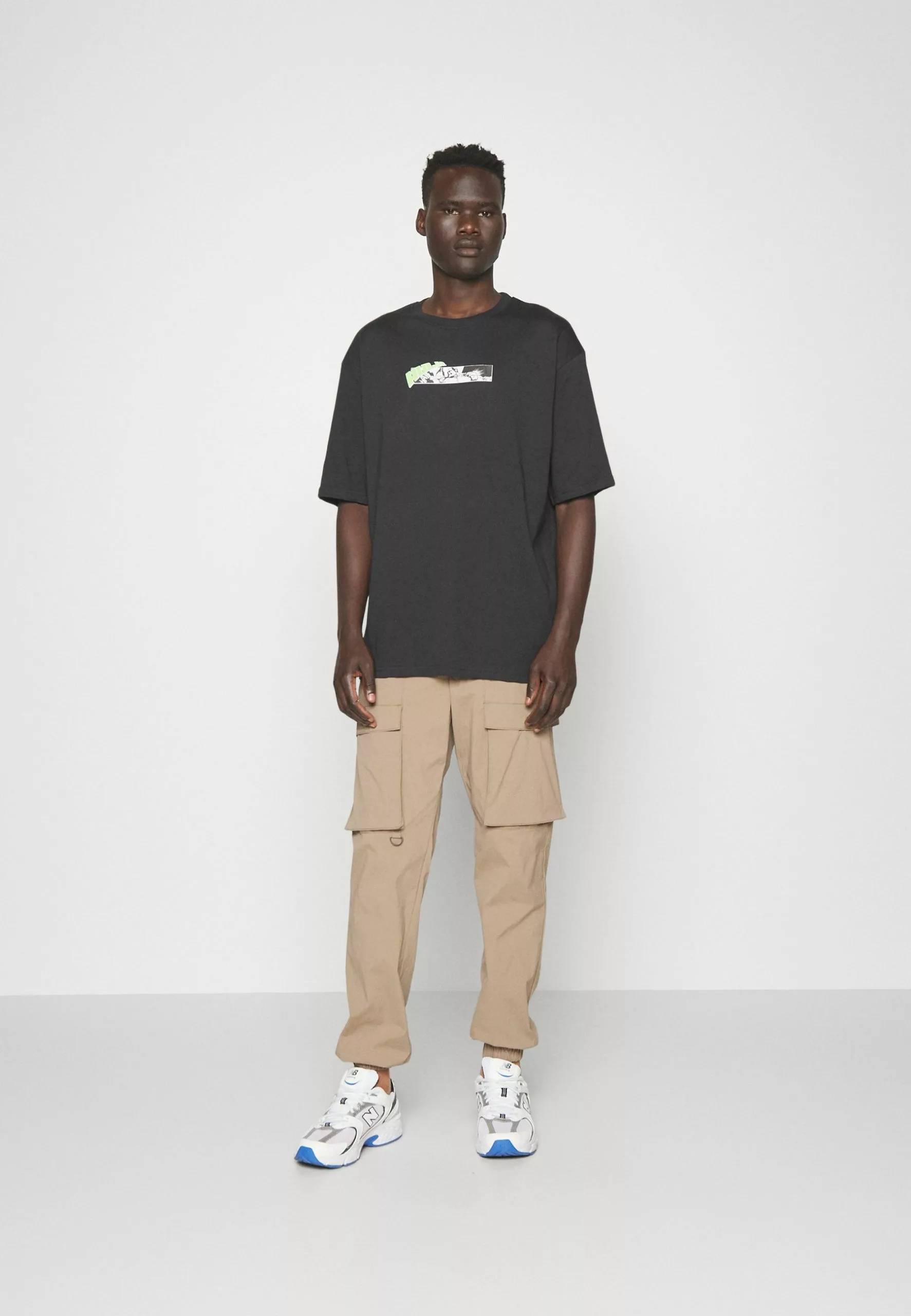 YOURTURN Unisex - Print T-Shirt - Black 2 YOURTURN Unisex - Print T-Shirt - Black - Image 2