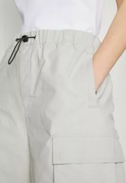 YOURTURN Unisex - Shorts - Light Grey 13 YOURTURN Unisex - Shorts - Light Grey -Yourturn Shop fb21bd3b219d4ff4b3b1cc09b2fd0909 scaled