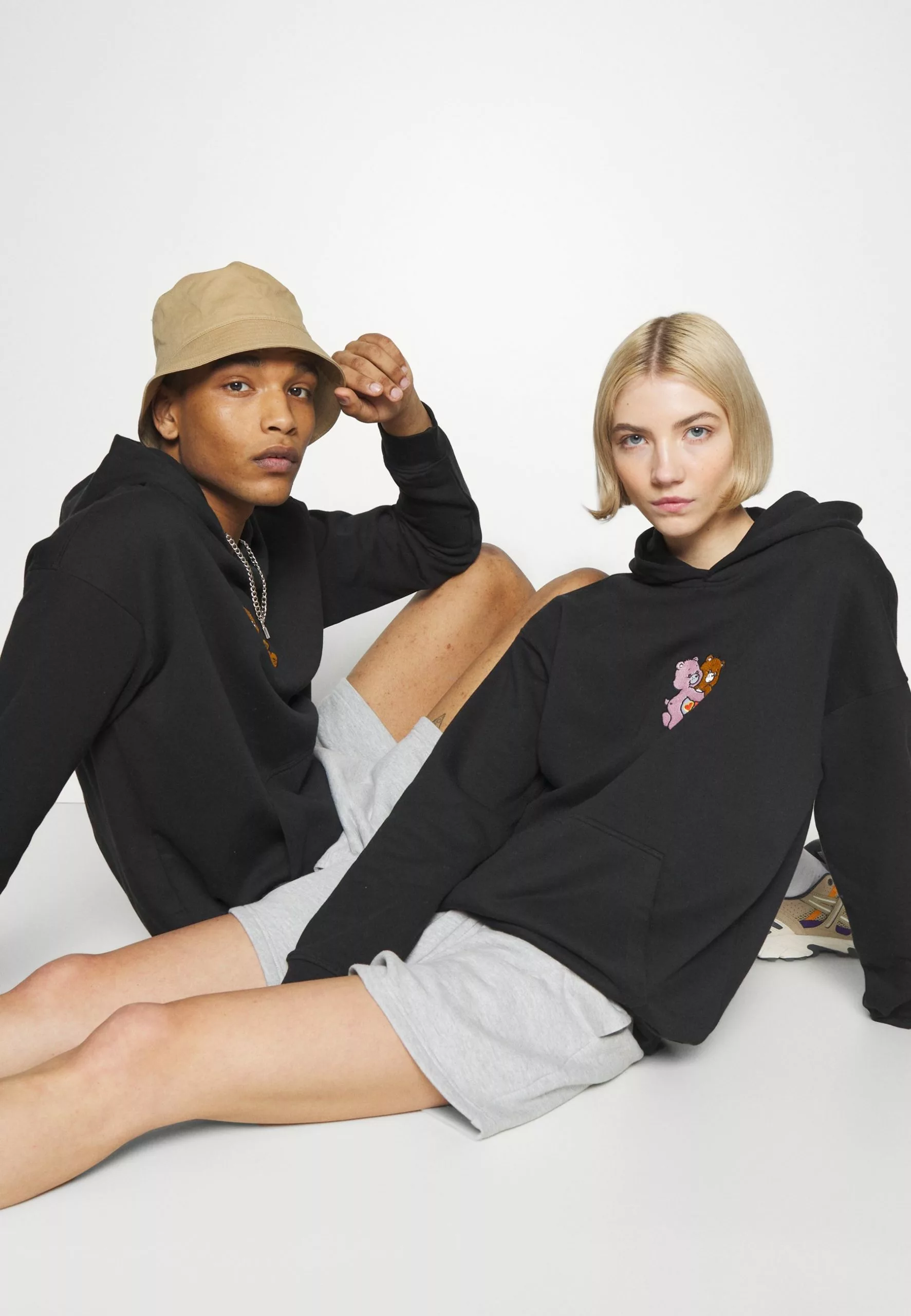 YOURTURN Care Bears Unisex - Hoodie - Black 4 YOURTURN Care Bears Unisex - Hoodie - Black - Image 4